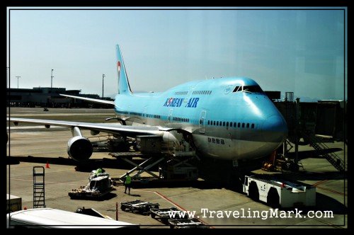 Double Decker Boeing 747-400 by Korean Air