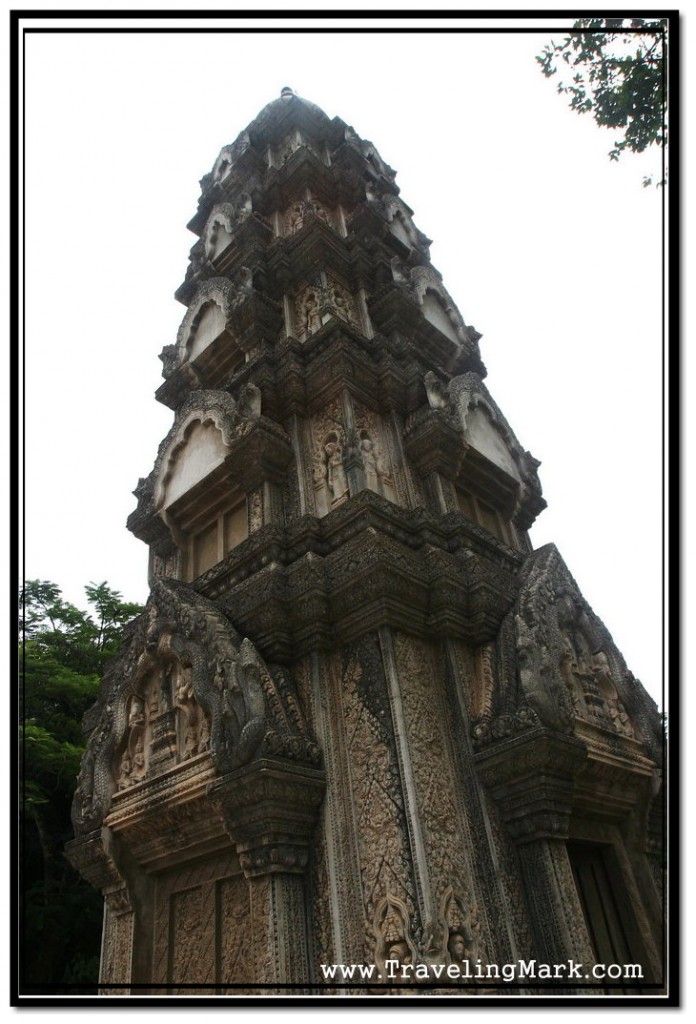 Photo: Wat Damnak Cetral Stupa