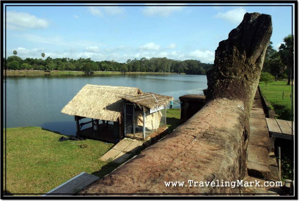 Photo: Angkor Wat Look Awful in Morning Light, But Turn Around and Get Nice Light Facing Objects from the East