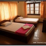 Photo: Double Room with Air-Conditioning and View of Wat Preah Prom Rath