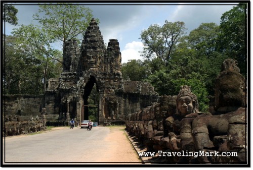 Photo: Angkor Thom South Gate