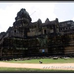 Photo: Restoration Works on Baphuon Temple Include Installation of Wooden Stairs