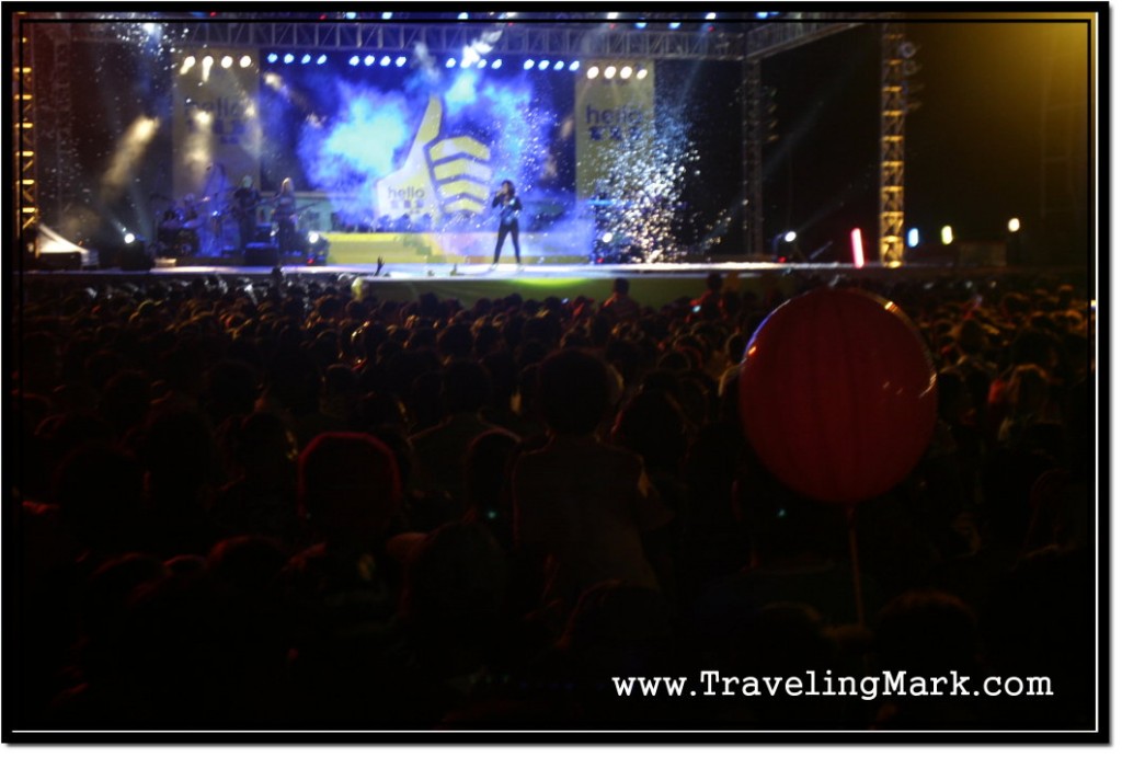 Photo: My Cell Phone Was Stolen by an Organized Group of Thieves While We Were Leaving This Concert in Siem Reap