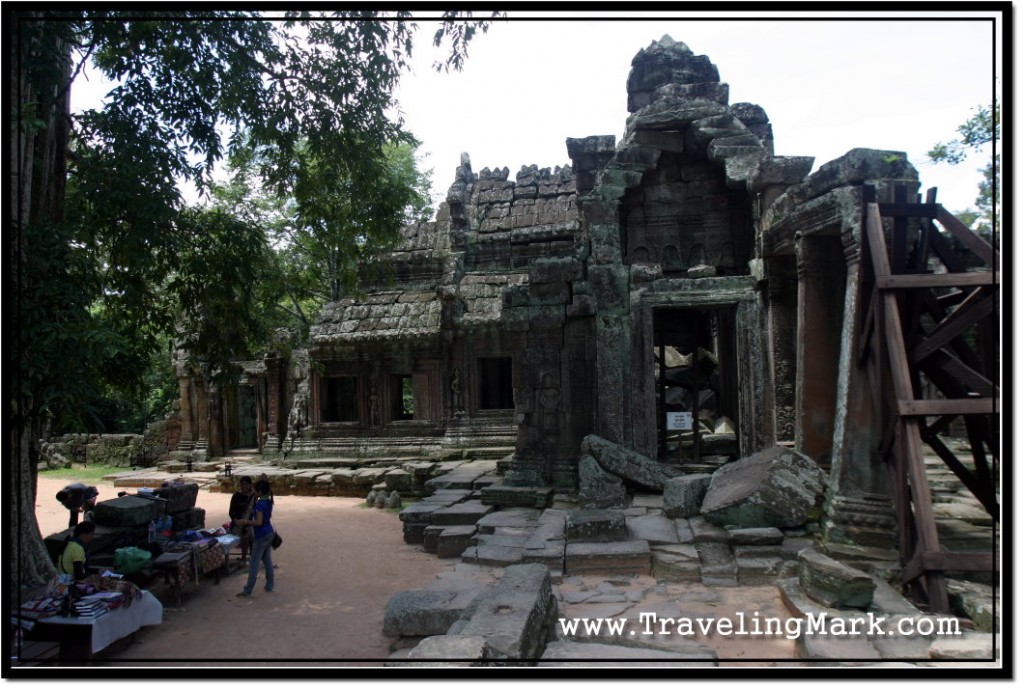 Photo: Touts Selling Worthless Junk Inside Banteay Kdei