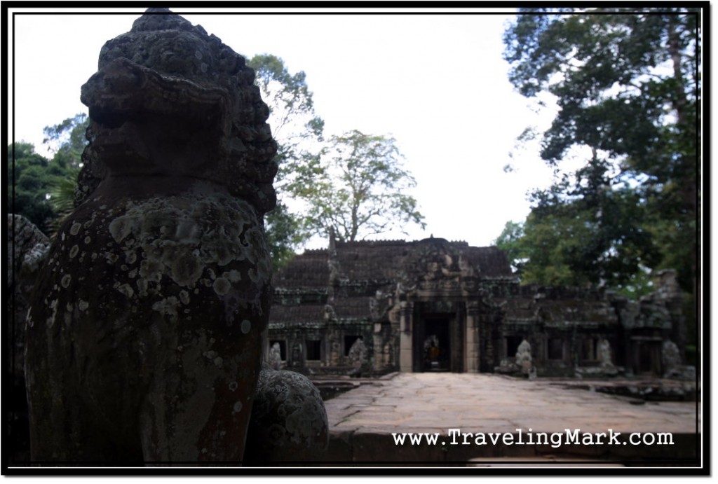 Photo: Stone Lion Guarding Entrance to Banteay Kdei Terrace