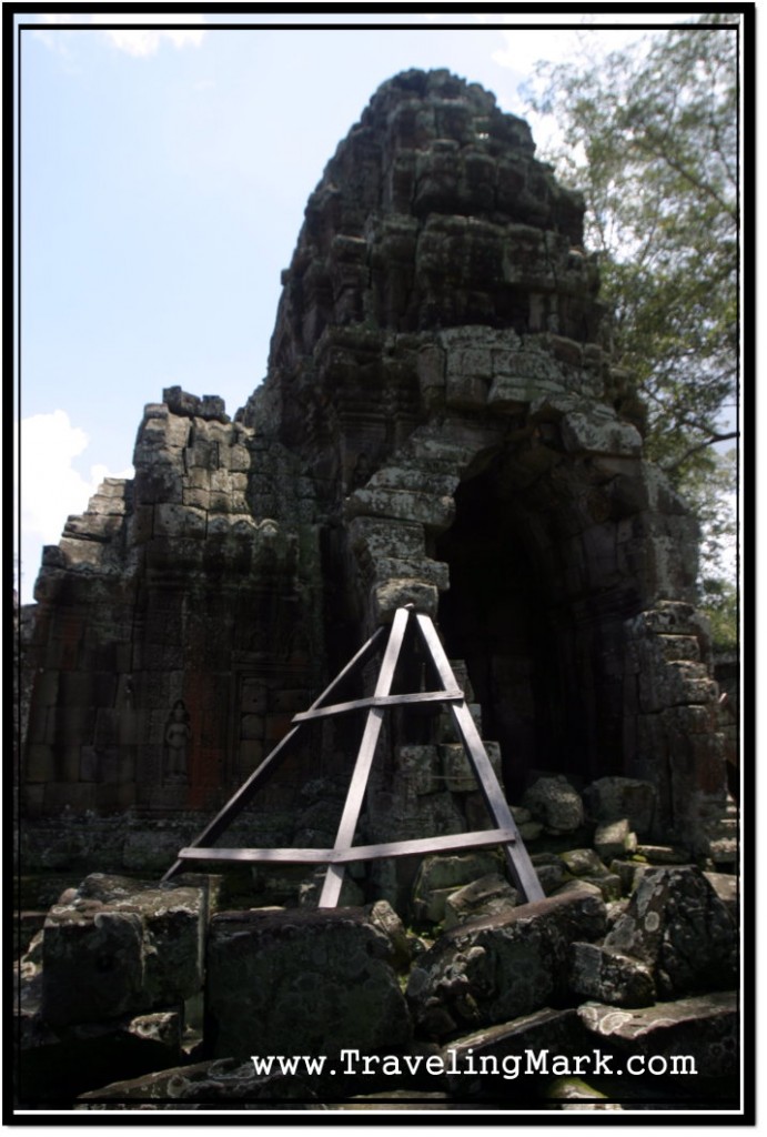 Photo: Wood Installed to Support Collapsing Gallery of Banteay Kdei