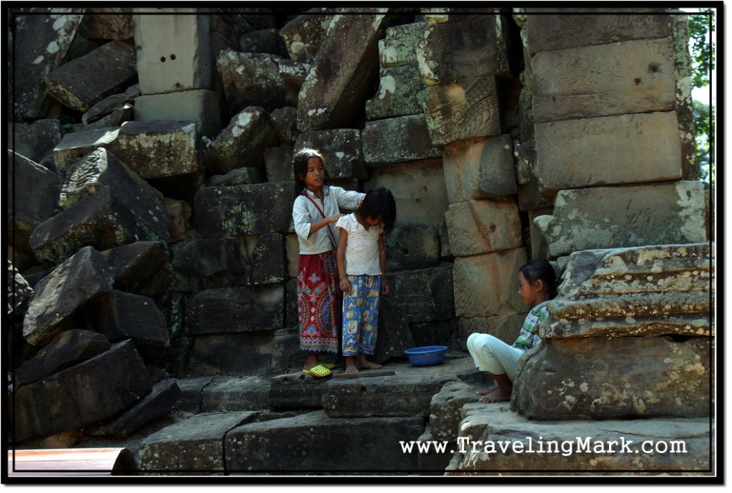 Photo: Omnipresent Child Touts Pestering Foreigners at Ta Prohm