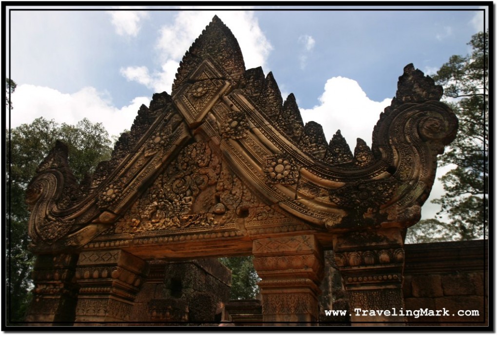 Photo: Top Parts of Gates to Banteay Srei Are Always Full of Quality Carvings