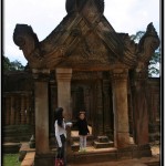 Photo: Ha and Her Daughter at the Entrance Gate to Banteay Srei