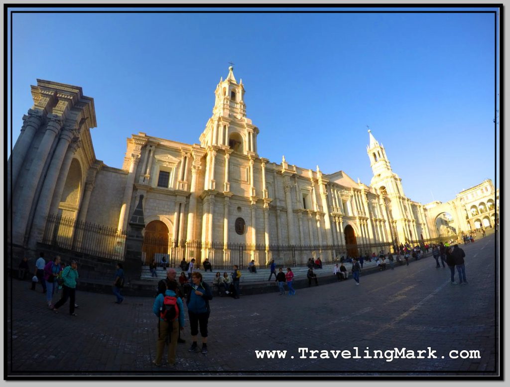 Photo: Only in Late Afternoon Can You Score a Daytime Photo of Arequipa Cathedral with Natural Sun Ray Illumination on Front