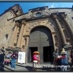 Photo: Peruvians Baiting Tourists to Spend Money in Front of Convent of Santo Domingo