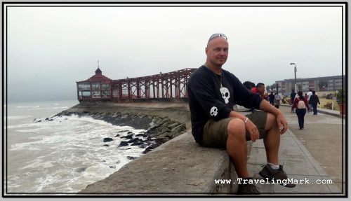 Photo: Chill on Wall of Malecon Pardo